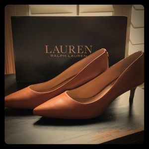 B-E-A-U-T-I-F-U-L!! Tried to wear once but 2 big☹️